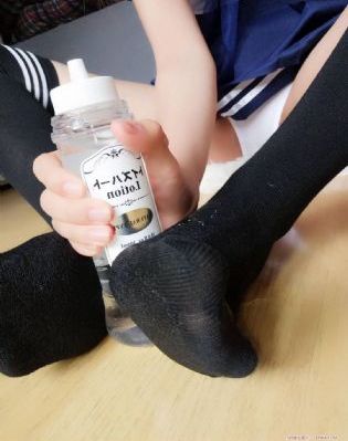 红白黑黄